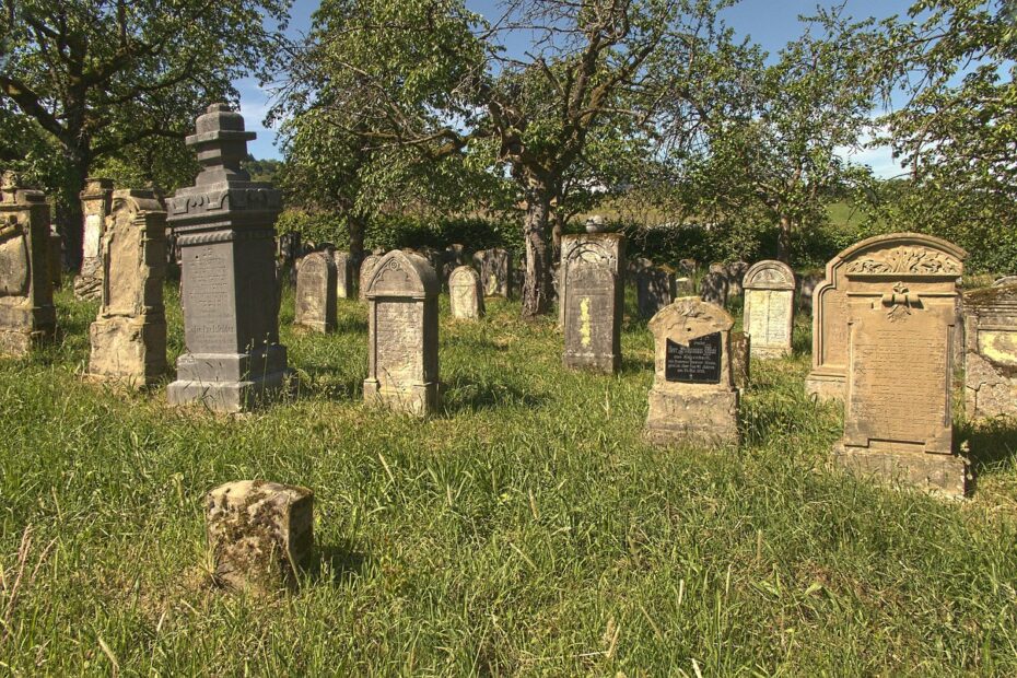 Graveyard 7264217 1280