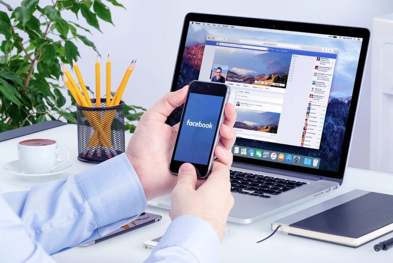 Facebook 7104152 1280